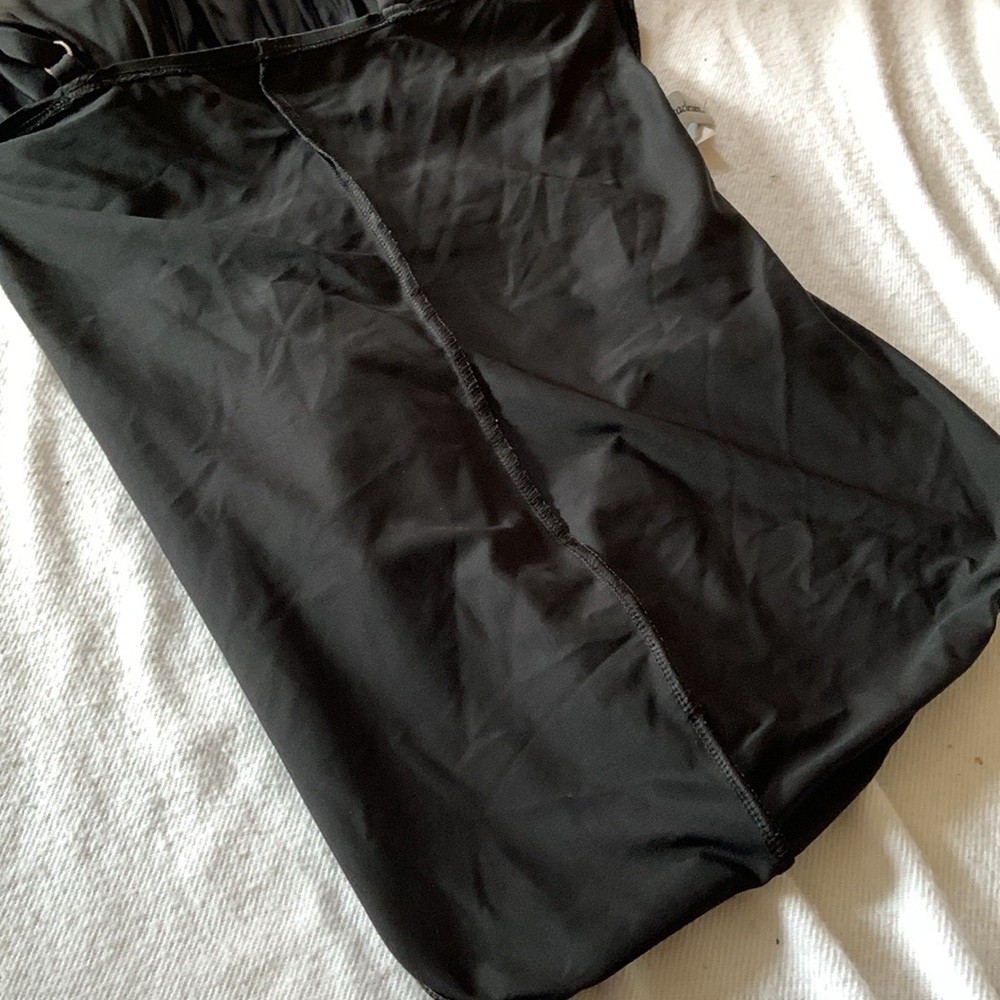 Miracle Suit Black Size 22 One Piece Ruched Front Adjustable Strap Swimsuit nice - Picture 11 of 12